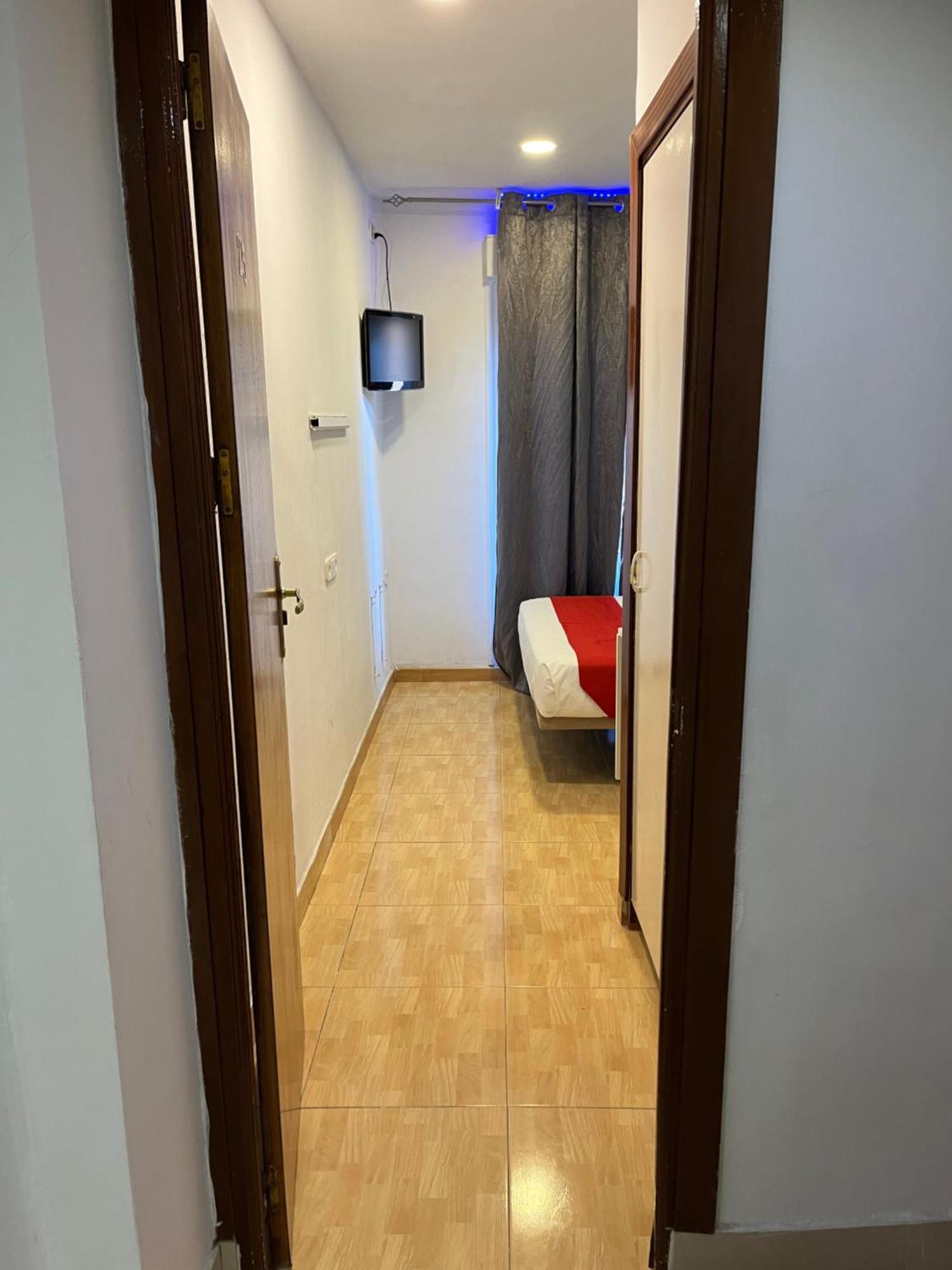 Hostal Las Vegas Madrid Exterior photo