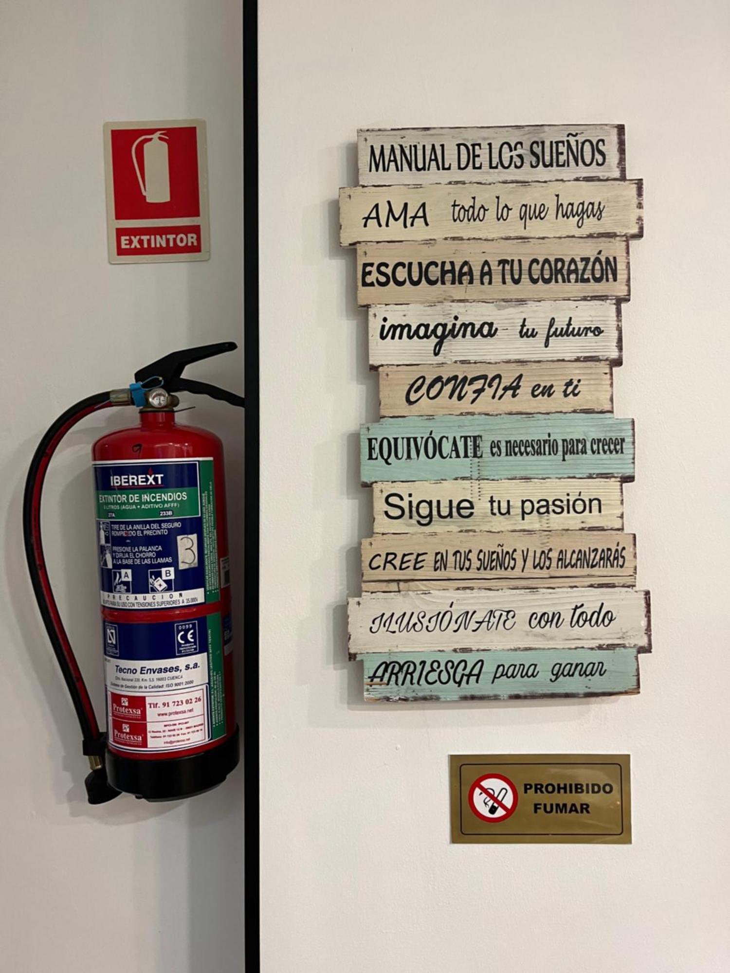 Hostal Las Vegas Madrid Exterior photo